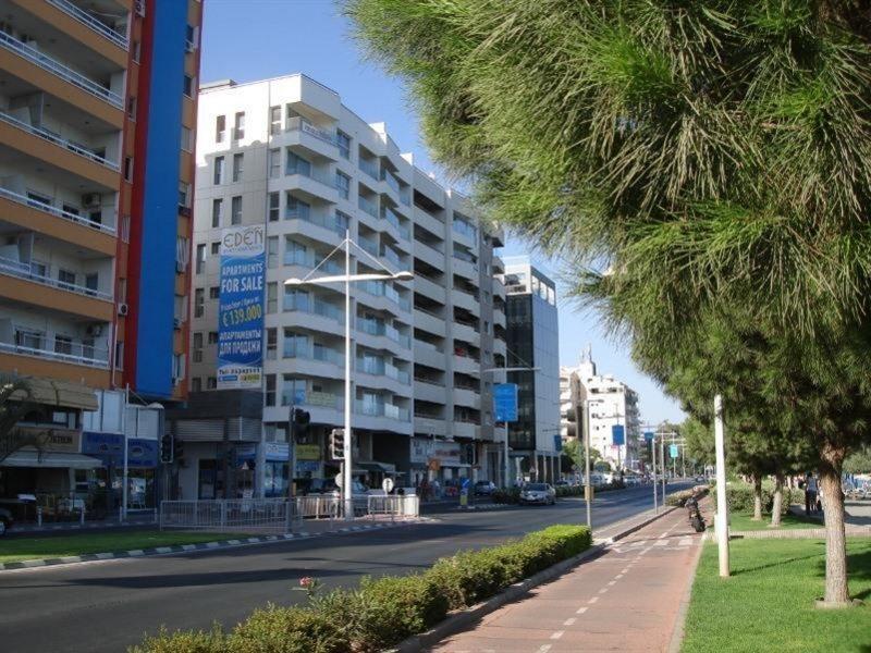 Eden Beach Limassol Bagian luar foto